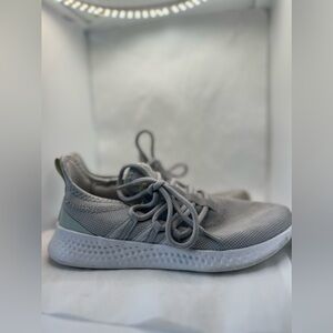 Used ADIDAS Women's Puremotion Running Shoe.